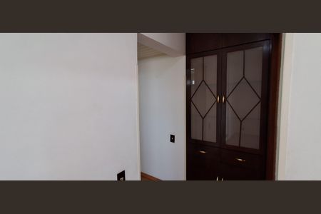 Corredor de apartamento à venda com 2 quartos, 84m² em Jardim Chácara Inglesa, São Bernardo do Campo