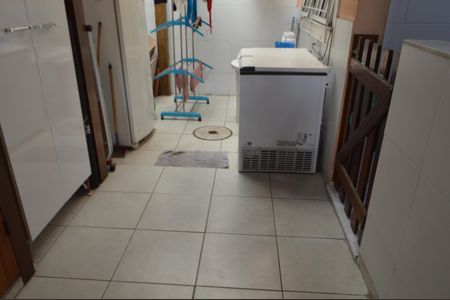 Casa de condomínio à venda com 132m², 5 quartos e 3 vagasÁrea de Serviço