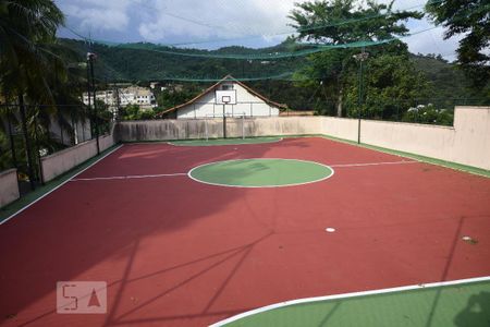 Casa de condomínio à venda com 132m², 5 quartos e 3 vagasQuadra Poliesportiva