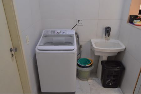 Casa de condomínio à venda com 132m², 5 quartos e 3 vagasÁrea de Serviço