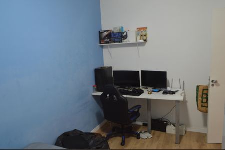 Casa de condomínio à venda com 132m², 5 quartos e 3 vagasQuarto 2