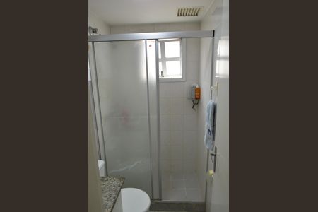 Casa de condomínio à venda com 132m², 5 quartos e 3 vagasBanheiro Social