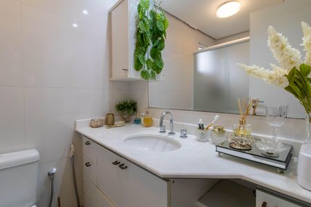 Apartamento à venda com 93m², 2 quartos e 2 vagas Apartamento à venda com 93m², 2 quartos e 2 vagasBanheiro da Suíte