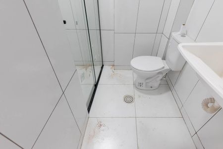 Banheiro Social de kitnet/studio para alugar com 1 quarto, 24m² em Vila Buarque, São Paulo