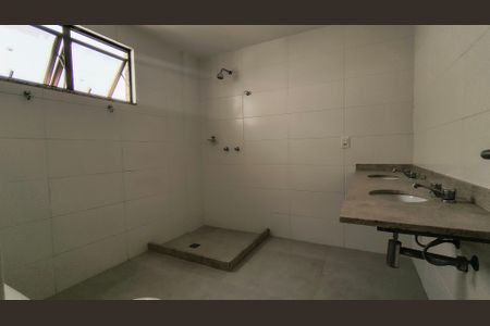 Apartamento para alugar com 179m², 3 quartos e 3 vagasBanheiro da Suíte 1
