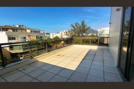 Apartamento para alugar com 179m², 3 quartos e 3 vagasVaranda