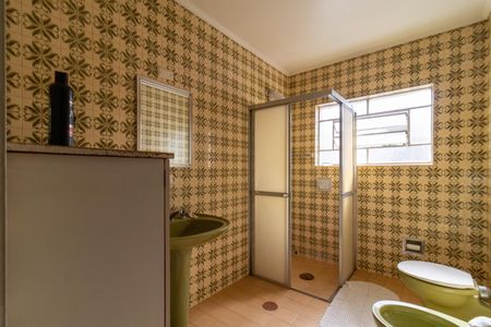 Casa à venda com 170m², 2 quartos e 2 vagas Casa à venda com 170m², 2 quartos e 2 vagasBanheiro