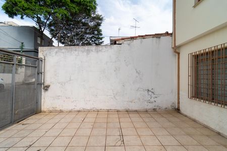 Casa à venda com 170m², 2 quartos e 2 vagas Casa à venda com 170m², 2 quartos e 2 vagasGaragem
