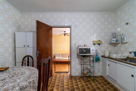 Casa à venda com 170m², 2 quartos e 2 vagas Casa à venda com 170m², 2 quartos e 2 vagasCozinha