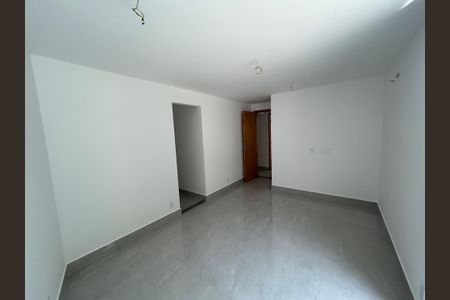 Casa à venda com 140m², 3 quartos e 1 vagaSuíte 2