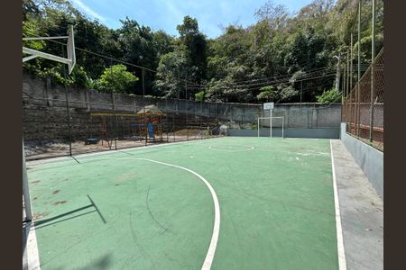 Casa à venda com 140m², 3 quartos e 1 vagaCampo de futebol