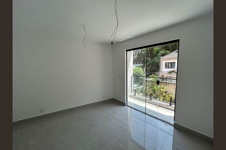 Casa à venda com 140m², 3 quartos e 1 vagaSuíte 1