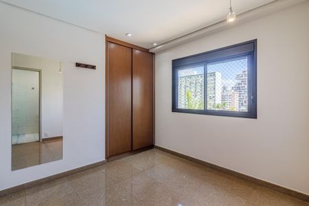 Apartamento à venda com 84m², 2 quartos e 2 vagasSuíte