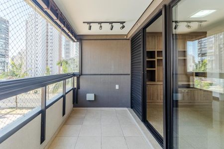 Apartamento à venda com 84m², 2 quartos e 2 vagasVaranda