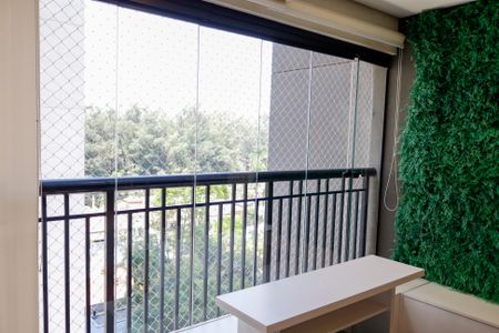 Sacada de apartamento à venda com 2 quartos, 61m² em Continental, Osasco