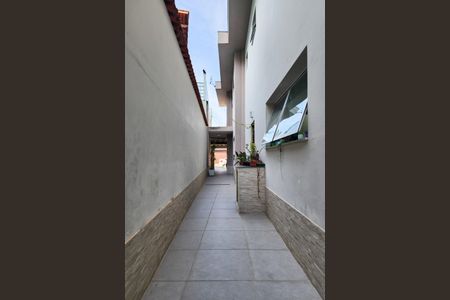 Casa à venda com 140m², 3 quartos e 2 vagas Casa à venda com 140m², 3 quartos e 2 vagasCorredor