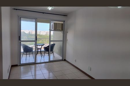 Sala de apartamento à venda com 3 quartos, 70m² em Jacarepaguá, Rio de Janeiro