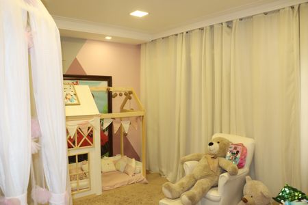 Casa para alugar com 240m², 3 quartos e 2 vagasSuíte 2