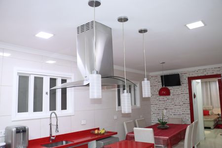 Casa para alugar com 240m², 3 quartos e 2 vagasCozinha