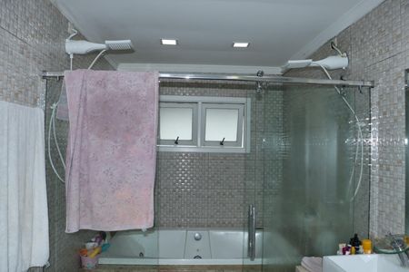 Casa para alugar com 240m², 3 quartos e 2 vagasBanheiro da Suíte 1