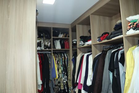 Casa para alugar com 240m², 3 quartos e 2 vagasCloset da Suíte 1