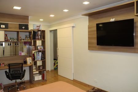 Casa para alugar com 240m², 3 quartos e 2 vagasSuíte 1