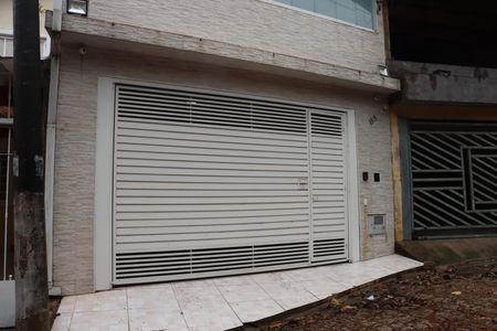 Casa para alugar com 240m², 3 quartos e 2 vagasFachada