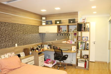 Casa para alugar com 240m², 3 quartos e 2 vagasSuíte 1