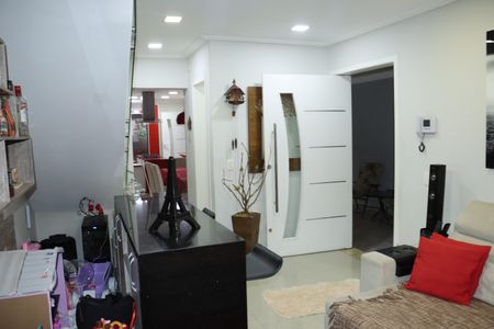 Casa para alugar com 240m², 3 quartos e 2 vagasSala