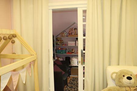 Casa para alugar com 240m², 3 quartos e 2 vagasSuíte 2