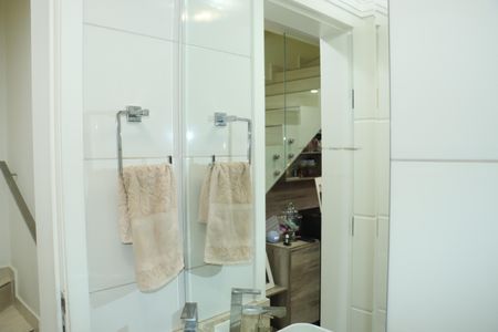 Lavabo de casa para alugar com 3 quartos, 240m² em Chácara Recanto, Cotia