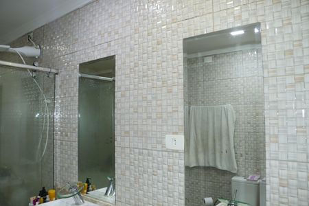 Casa para alugar com 240m², 3 quartos e 2 vagasBanheiro da Suíte 1