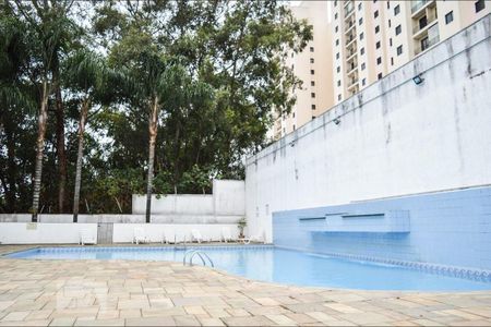 Apartamento à venda com 50m², 2 quartos e 1 vaga Apartamento à venda com 50m², 2 quartos e 1 vagaÁrea comum - Piscina