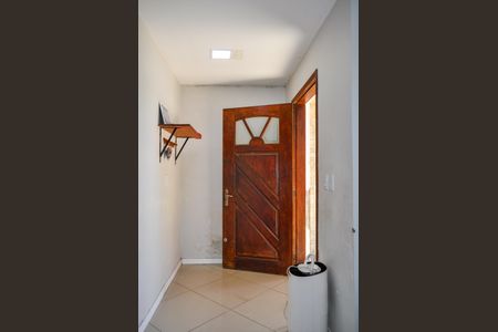 Casa à venda com 146m², 3 quartos e 2 vagas Casa à venda com 146m², 3 quartos e 2 vagasSala