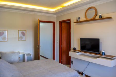 Casa à venda com 146m², 3 quartos e 2 vagas Casa à venda com 146m², 3 quartos e 2 vagasSuite