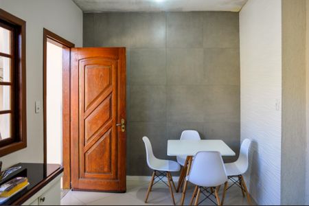 Casa à venda com 146m², 3 quartos e 2 vagas Casa à venda com 146m², 3 quartos e 2 vagasCozinha