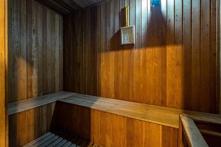 Apartamento à venda com 132m², 3 quartos e 3 vagas Apartamento à venda com 132m², 3 quartos e 3 vagasÁrea Comum - Sauna