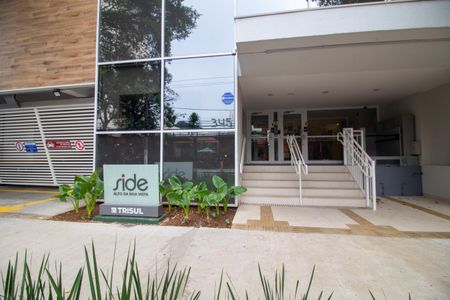 Apartamento para alugar com 60m², 2 quartos e 1 vagaFachada e portaria