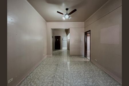 Sala  de apartamento para alugar com 2 quartos, 80m² em Copacabana, Rio de Janeiro