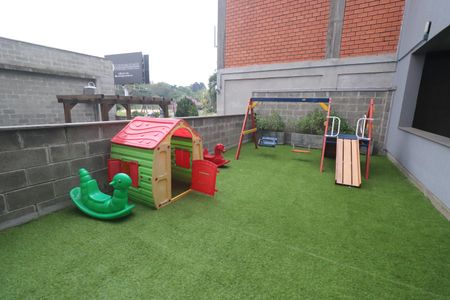 Apartamento à venda com 100m², 2 quartos e 2 vagasÁrea comum - Playground