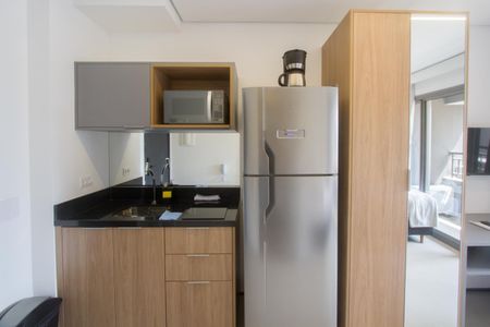 Cozinha de kitnet/studio para alugar com 1 quarto, 23m² em Santo Amaro, São Paulo
