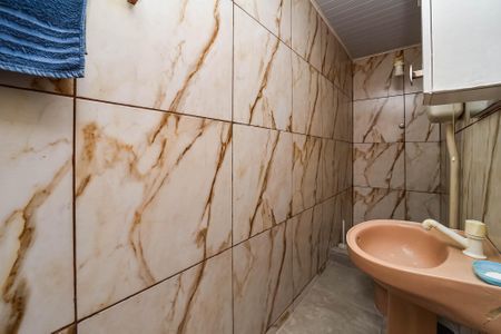 Casa para alugar com 250m², 3 quartos e 2 vagasBanheiro 1