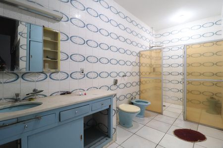 Casa para alugar com 500m², 4 quartos e 4 vagasBanheiro do Quarto 3