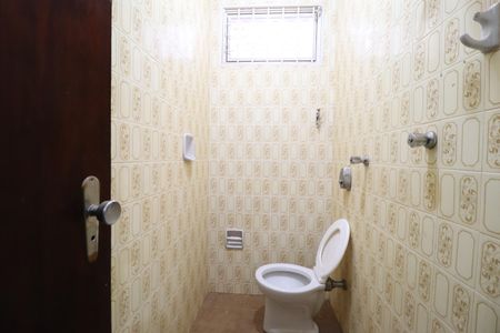 Casa para alugar com 500m², 4 quartos e 4 vagasBanheiro do Quarto 4