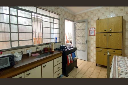 Casa à venda com 70m², 2 quartos e 2 vagasCozinha