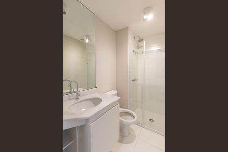 Banheiro de kitnet/studio para alugar com 1 quarto, 26m² em República, São Paulo