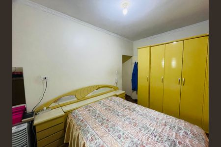 Casa à venda com 300m², 6 quartos e 3 vagas Casa à venda com 300m², 6 quartos e 3 vagasQuarto 1