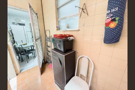 Apartamento à venda com 60m², 2 quartos e 1 vagaÁrea de Serviço