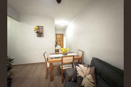 Sala de apartamento à venda com 2 quartos, 60m² em Irajá, Rio de Janeiro