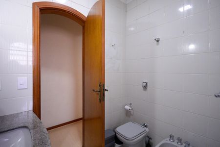 Casa à venda com 289m², 3 quartos e 6 vagasBanheiro Social